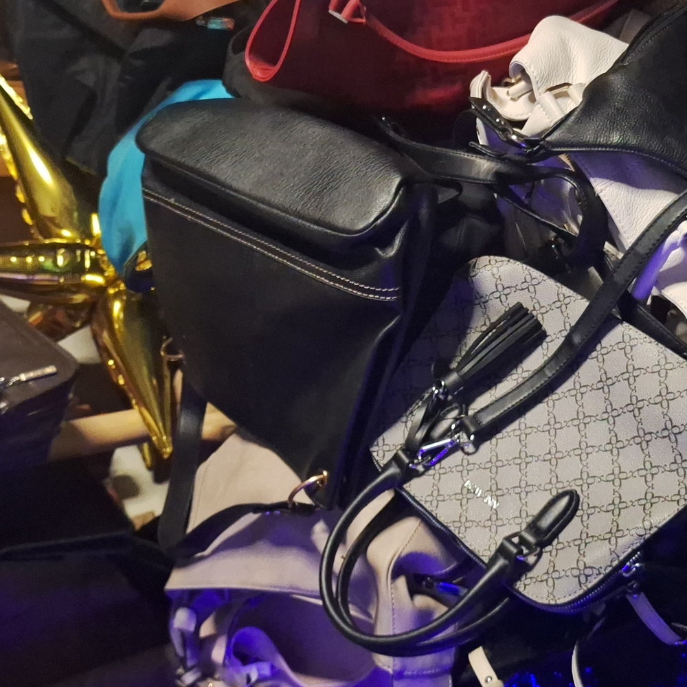 2 Fers Bags and a tore included!